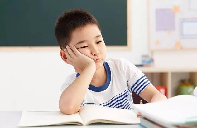 孩子一写作业就拖拉磨蹭怎么办？